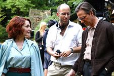 Patricia Clarkson, Ira Sachs and Chris Cooper on set