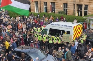 Everybody To Kenmure Street