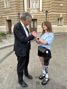 20-year-old wounded soldier Ruslana with Bernard-Henri Lévy in Kyiv