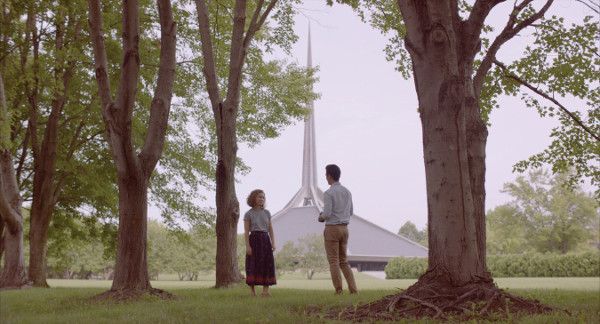 Haley Lu Richardson and John Cho in Columbus - Casey lives with her mother in a little-known Midwestern town haunted by the promise of modernism. Jin, a visitor from the other side of the world, attends to his dying father. Burdened by the future, they find respite in one another and the architecture that surrounds them. 