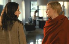 Grace (Abby Quinn) with Isabel (Michelle Williams)