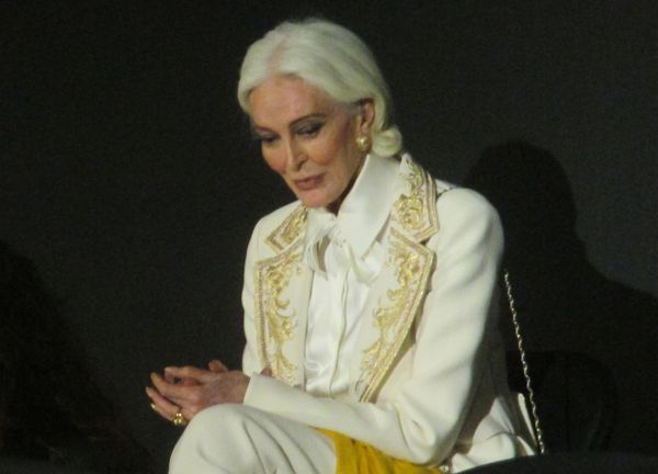 ‪Carmen Dell’Orefice‬: "The thing about Guo Pei is that she is the purest child. She doesn't envy. Her love is so pure. That's what makes her artistry just unique."