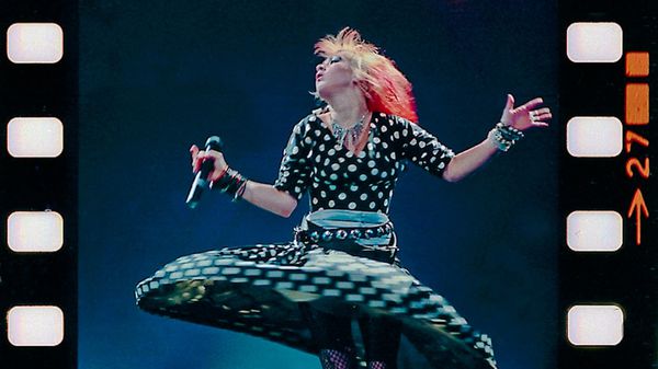 Cyndi Lauper in Let The Canary Sing