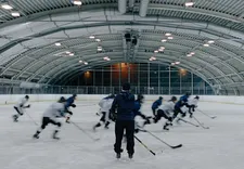 Clara Stern on ice hockey: “It’s such a fast and powerful sport.”