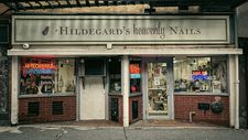 Nate Carlson on creating the business sign for Hildegard's heavenly Nails: ”I saw it as a little homage and it got some nice screen time.”