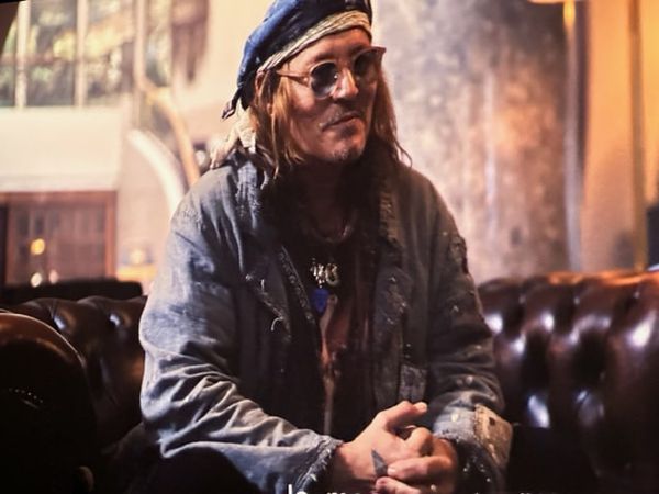 Johnny Depp full of self-deprecation in clip for Karlovy Vary International Film Festival