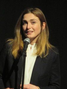 Julie Gayet introducing Cinéast(e)s at the French Institute Alliance Française in New York: "I was meeting amazing filmmakers."