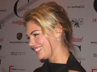 
                                Kate Upton on the red carpet - photo by Anne-Katrin Titze
