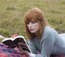 Kelly Reilly as Fiona, reading H.P. Lovecraft's The Dreams In The Witch House