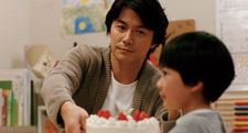 Hirokazu Kore-eda on Masaharu Fukuyama as Ryota with Keita: "It's double, there are two love relationships."