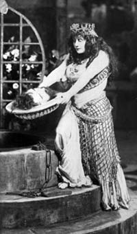 Olive Fremstad playing Salome in 1907
