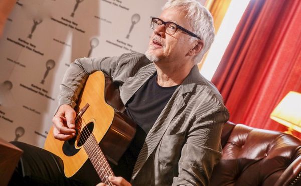 Tim Robbins will be in concert with The Rogues Gallery Band - playing at the Karlovy Vary International Film Festival