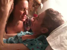 Annabel and Jo in the hospice shortly before Jo's death