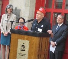 Kate Levin, New York City Commissioner of the Department of Cultural Affairs, Council Member Margaret Chin, DCTV co-founder Jon Alpert, Manhattan Borough President Scott Stringer <em>Photo: Anne-Katrin Titze