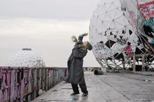 Cate Blanchett in Manifesto - can history’s art manifestos apply to contemporary society? An homage to the 20th Century’s most impassioned artistic statements and innovators, from Futurists and Dadaists to Pop Art, Fluxus, Lars von Trier and Jim Jarmusch, this series of reenactments performed by Cate Blanchett explores these declarations’ performative components and political significance. 