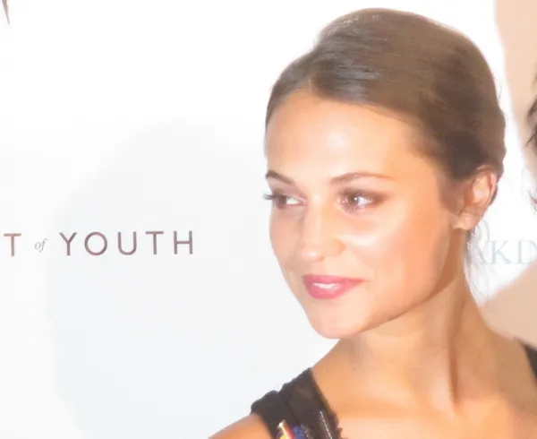 Alicia Vikander 8