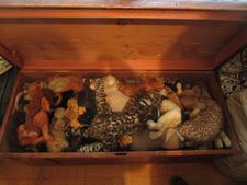 Anne-Katrin Titze's Steiff animals in the cedar chest