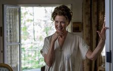 Michael Mayer on Annette Bening as Irina Arkadina: "It turns out that she had worked on that role when she was in drama school."