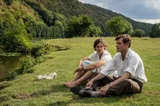 Benedicte Jensen (Asta Kamma August) with Thorkild Bjørnvig (Simon Bennebjerg) outside Bonn