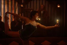 Matilde (Aurora Giovinazzo) in Freaks Out