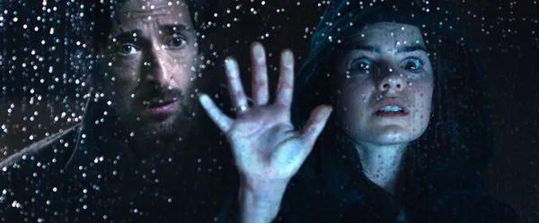 Adrian Brody and Robin McLeavy in Backtrack