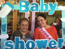 Bertita with Maite Alberdi at the surprise “Baby shower” organized for the director by the San Francisco Nursing Home