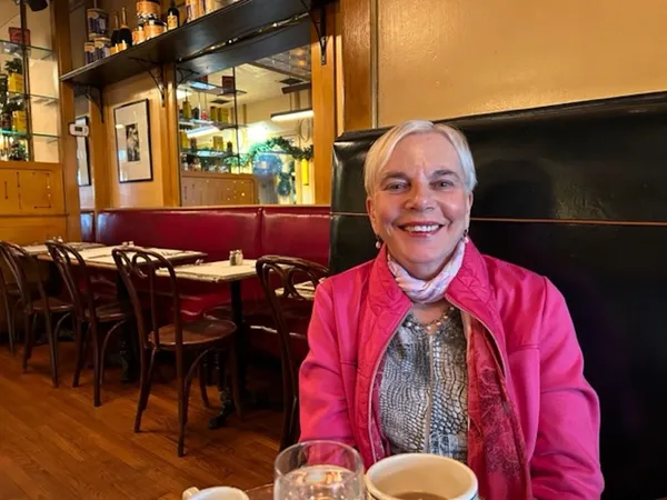 Brigitte Berman’s Oscar-winning documentary Artie Shaw: Time Is All You've Got has compelling and intimate on-camera interviews with Artie Shaw, Mel Tormé, Helen Forrest, Polly Haynes, Buddy Rich, Lee Castle, Mack Pierce, Frederic Morton, John Wexley, John Best, and the very forthcoming Evelyn Keyes on her marriage to Artie Shaw.