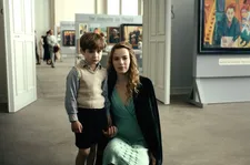 The young Kurt (Cai Cohrs) with his aunt Elisabeth (Saskia Rosendahl)