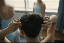 Isabelle Stever on the hairpins: “A friend of ours who was also doing the choreography in the film, Chandana Hörmann - she told us the story.”