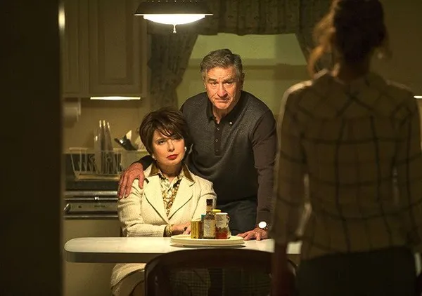 Isabella Rossellini and Robert De Niro in Joy