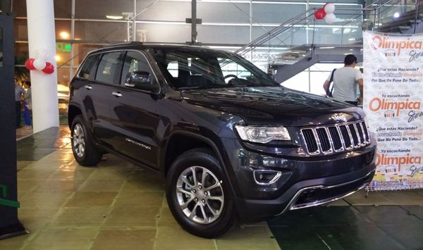 A 2015 Jeep Grand Cherokee of the type involved in Anton Yelchin's death.