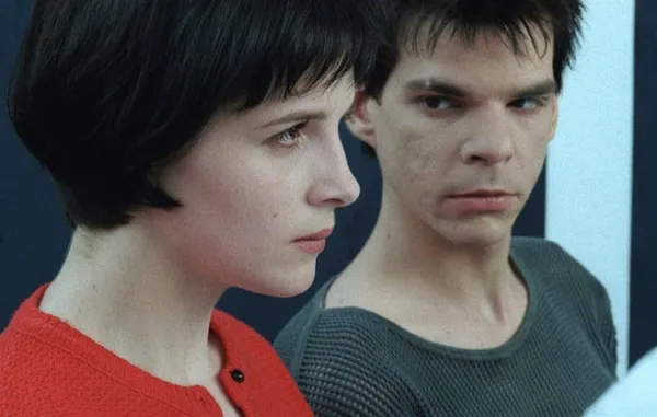 Denis Lavant with Juliette Binoche in Mauvais Sang