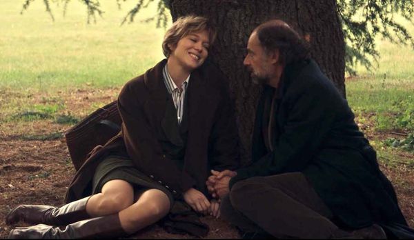 “When I met you, you were ripe,” says Denis Podalydès’s Philip to his younger mistress (Léa Seydoux) in Arnaud Desplechin’s adaptation with Julie Peyr of Philip Roth’s Deception (Tromperie). She responds: “No, I was rotting on the floor under a tree.”