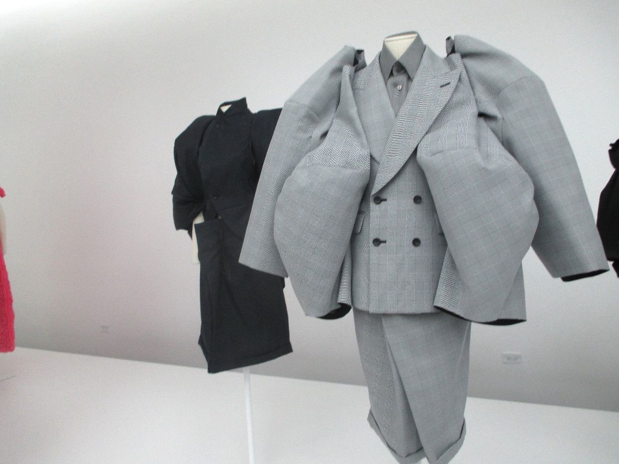 comme des garcons female