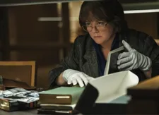 Dolly Wells on Melissa McCarthy as Lee Israel: "It feels so hard for Lee to tell somebody like Anna, who, I think probably wouldn't steal a raisin."