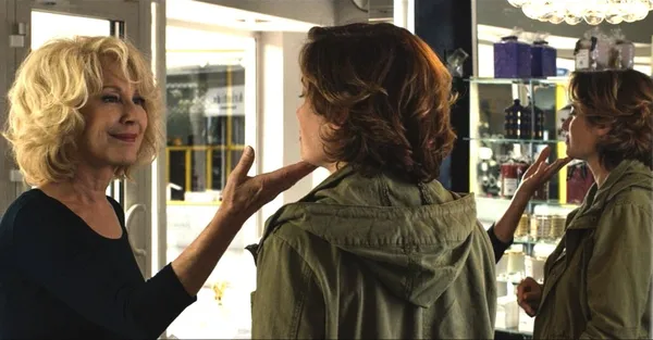 Nathalie Baye and Emmanuelle Devos in Moka