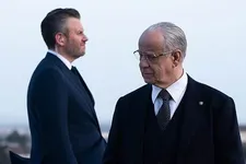 Cuirassier Colonnello Labaro (Orlando Cinque) with the boss (Toni Servillo): “We shot in the Cuirassiers’ headquarters and most of them are so fun.”