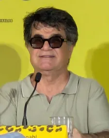 Jafar Panahi in Locarno:  'I only know how to make films and my only love is cinema'