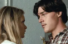 Ruth (Rachel Keller) and Jonny (Finn Wittrock) in Write When You Get Work