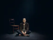 Sophie Fiennes on the capturing of a performance: “To really construct something that was rooted in the structure of the poem and then having all these beautiful light transitions on film, this kind of breath within the lighting.”