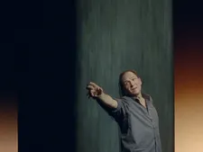 Sophie Fiennes: “Yeah, there is a Beckettian feeling to it in the way that he staged it.”