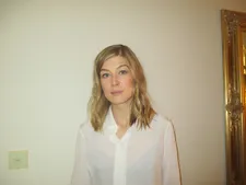 Rosamund Pike is Ruth Williams in A United Kingdom