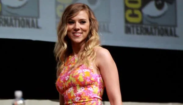 Scarlett Johansson withdraws from Rub & Tug