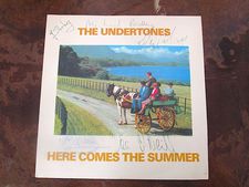 The Undertones signed 7" by the band, collection Ed Bahlman