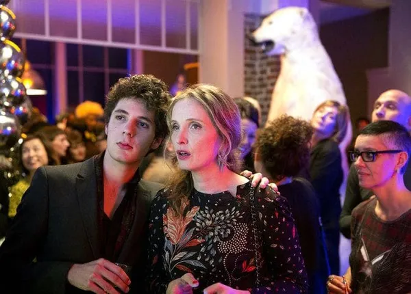 Vincent Lacoste and Julie Delpy in Lolo