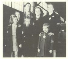 The seven Weber siblings arriving in America