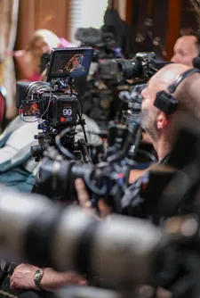 Idiots Anonymous used six cameras and was shot in three days