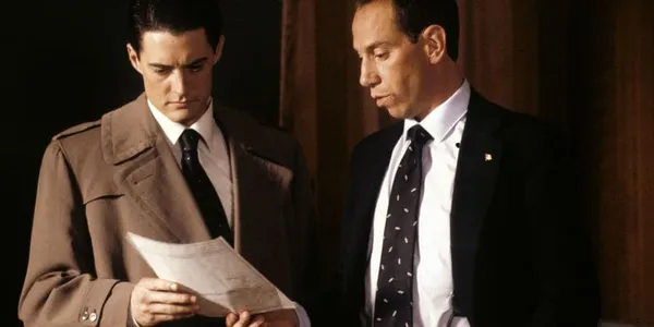 Kyle MacLachlan and Miguel Ferrer in Twin Peaks