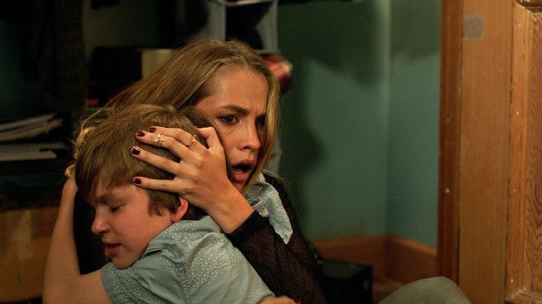 Lights Out (2016) Movie Review from Eye for Film