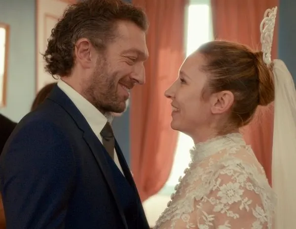 Vincent Cassel and Emmanuelle Bercot in Mon Roi